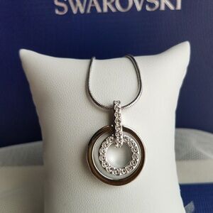 AUTHENTIC Swarovski Infinity Circle Pendant Necklace NEW